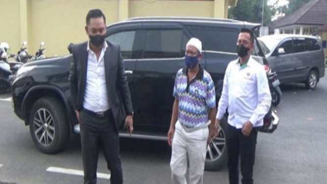 Yosef, suami dan ayah dari korban pembunuhan di Subang kembali diperiksa polisi
