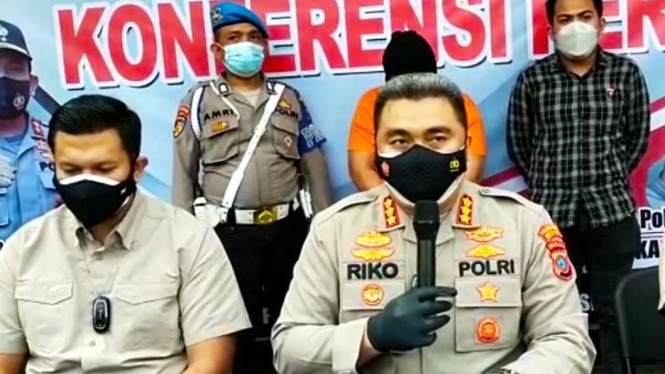 Kapolrestabes Medan Kombes Riko Sunarko beri keterangan pers kasus pencabulan.