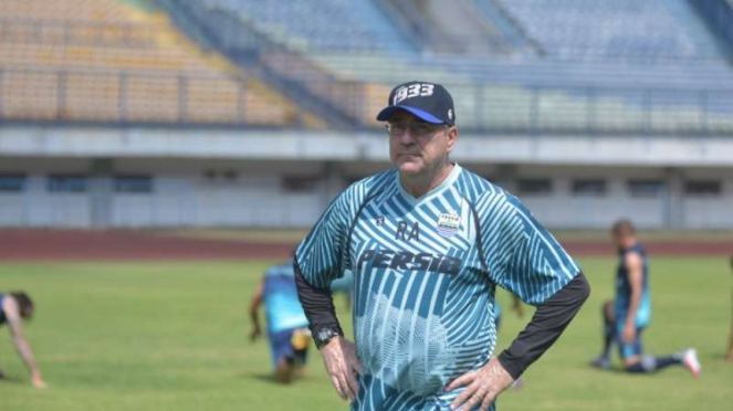 Pelatih Persib Bandung, Robert Rene Alberts.