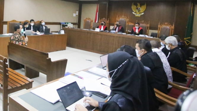 Azis Syamsuddin Bersaksi dalam Sidang Robin Maskur