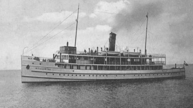 Kapal Van der Wijck yang tenggelam di perairan Brondong, Lamongan 1936