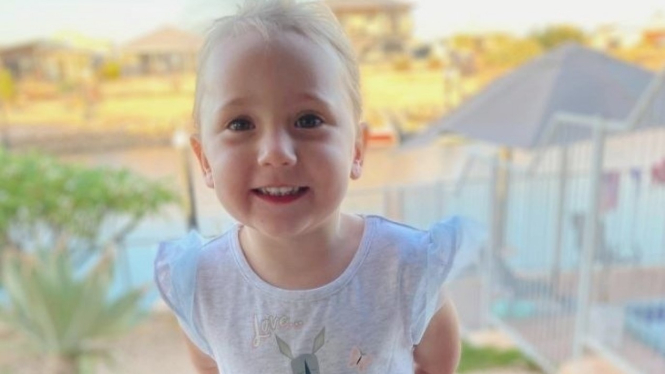 Cleo Smith yang berusia empat tahun dikhawatirkan telah diculik dari tenda keluarganya di lokasi perkemahan dekat Carnarvon di Australia Barat. (Facebook: Ellie Smith)