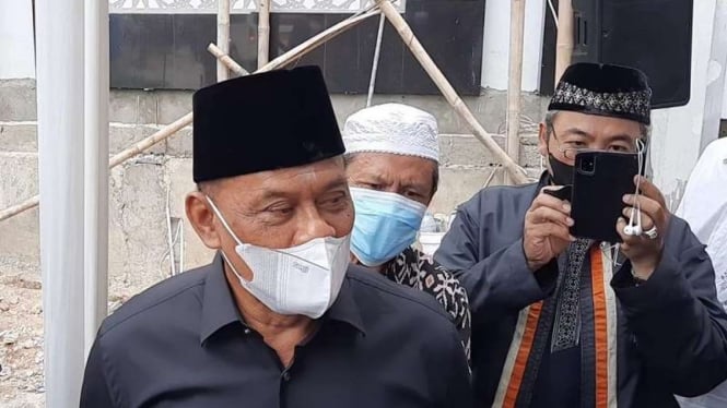 Mantan Panglima TNI Gatot Nurmantyo melayat ke rumah duka Sudi Silalahi
