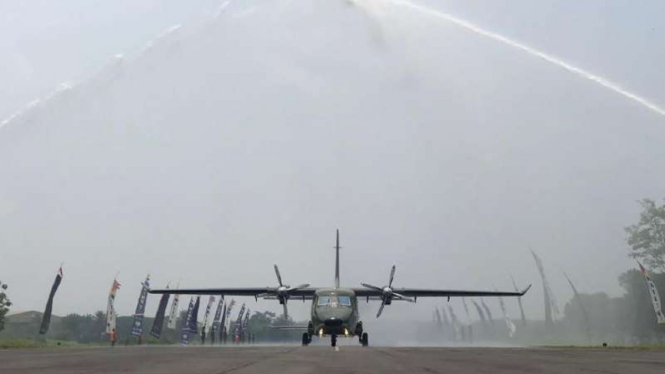VIVA Militer: Skadron Udara 4 sambut kedatangan Pesawat NC212i-400 buatan PTDI. (ilustrasi)