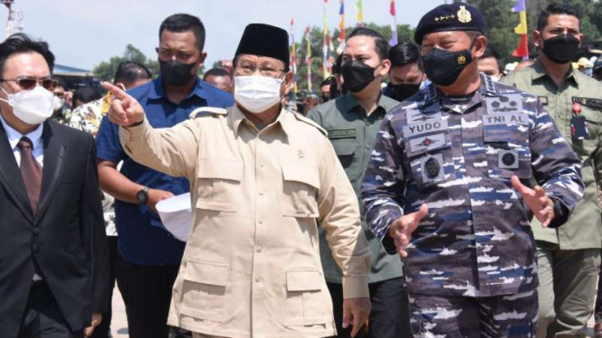VIVA Militer: Menhan RI Prabowo Subianto bersama KSAL Laksamana TNI Yudo Margono