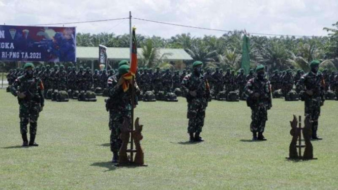 VIVA Militer: Satgas Pamtas RI-PNG Yonif 126/Kala Cakti