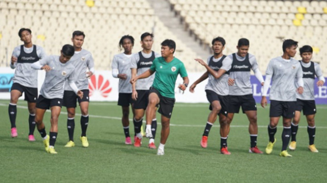 Pemain Timnas Indonesia U-23 jalani latihan