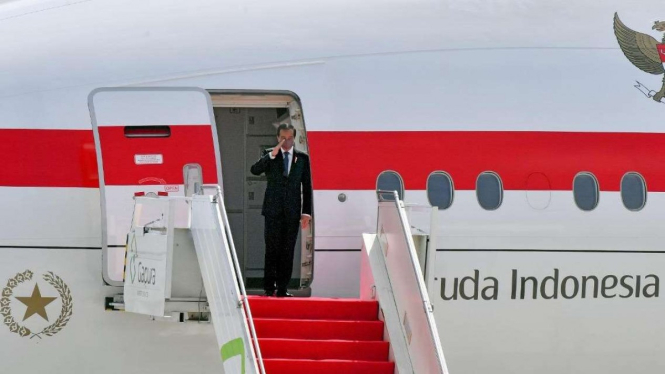 Presiden Jokowi terbang ke tiga negara pakai Garuda Indonesia.
