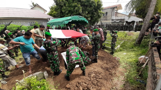 Pemakaman Dantim Bais TNI di Aceh Barat yang tewas ditembak OTK
