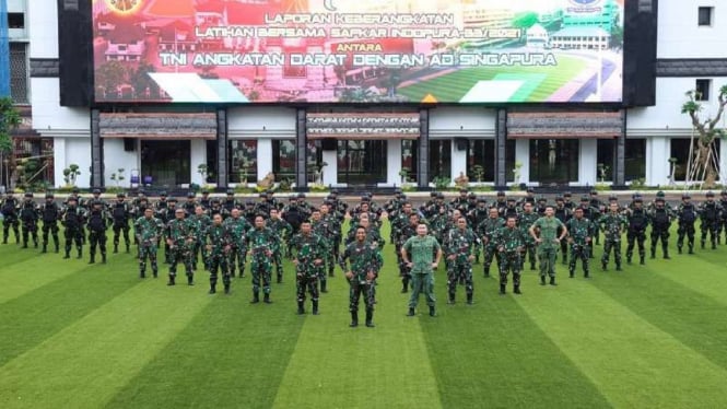 VIVA Militer: KSAD berangkatkan 50 prajurit TNI AD ikut latihan di Singapura