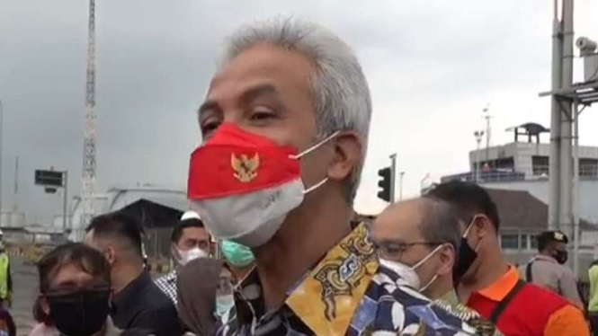 Gubernur Jawa Tengah Ganjar Pranowo memberi komentar terkait libur nataru.