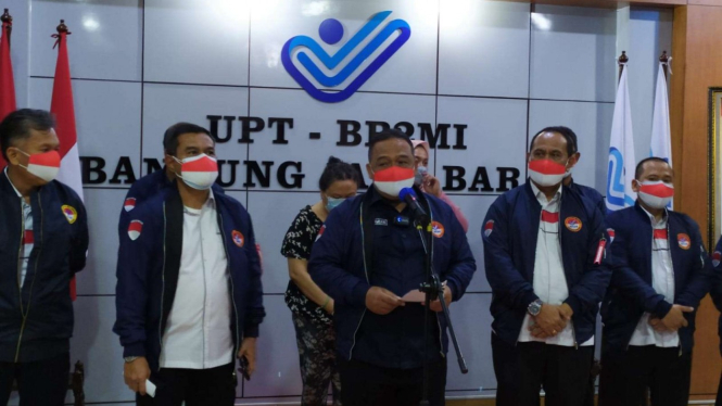 UPT BP2MI Jawa Barat dan Polri gerebek penampungan pekerja migran.