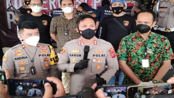 Kepala Polres Bogor AKBP Harun saat konferensi pers kasus pembunuhan di kantornya, Cibinong, Kabupaten Bogor, Jawa Barat, Jumat, 29 Oktober 2021.