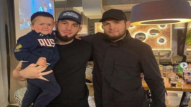 Khabib dan Hasbulla Magomedov