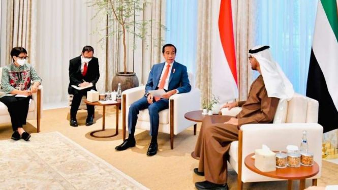 Presiden Jokowi Bersama Putra Mahkota Abu Dhabi Pangeran Mohamed bin Zayed (MBZ)