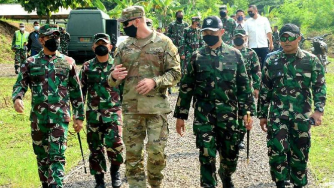 VIVA Militer: Pangdam III/Siliwangi tinjau latihan bersama SFAB US Army