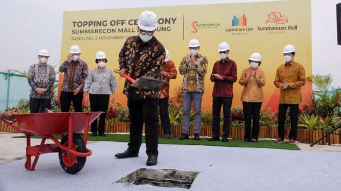 Uzupełnienie Summarecon Mall Bandung.