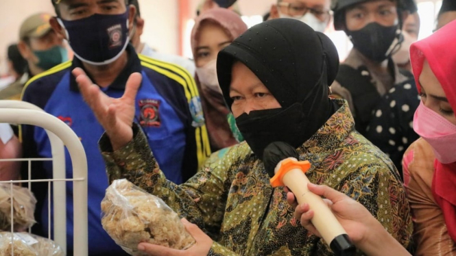 Mensos Risma menyapa kelompok rentan di Kota Pasuruan (6/11)
