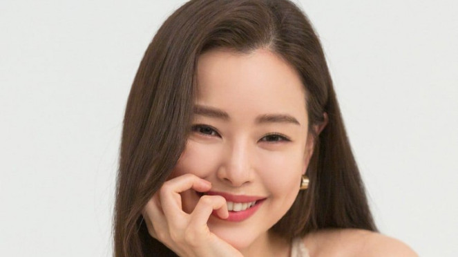 Honey Lee.