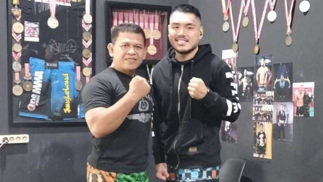 VIVA Militer: Lettu (Sus) Eko Purwanto bersama Angga, juara One Pride MMA