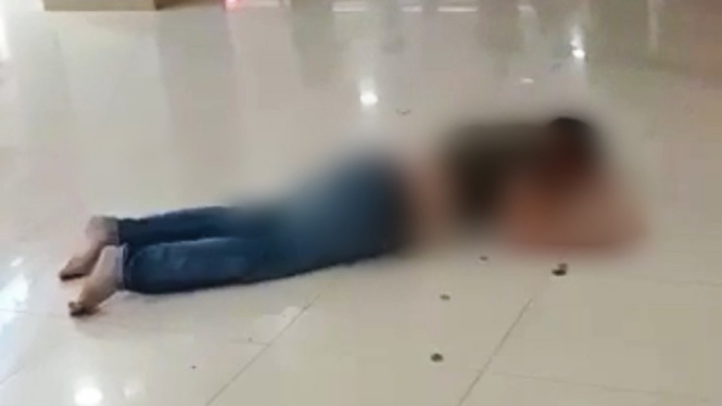 Korban bunuh diri di Mall Center Point di Medan.