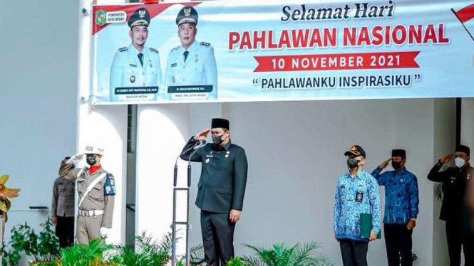 Wali Kota Medan Bobby Nasution saat memimpin upacara peringatan Hari Pahlawan.