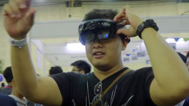 Teknologi augmented reality.