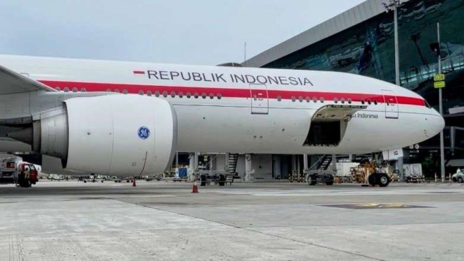 Pesawat Garuda Indonesia jenis B777-300 ER.