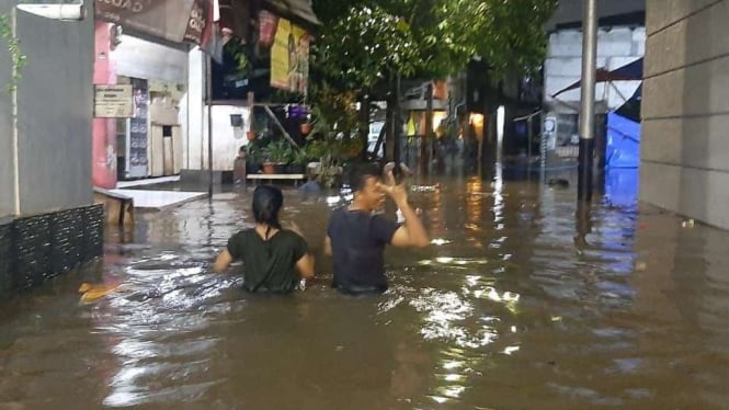 Banjir di Jalan Bangka di Jakarta Selatan.