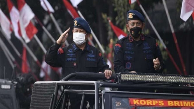 Menteri Pertahanan Prabowo Subianto dianugerahi warga kehormatan Brimob Polri