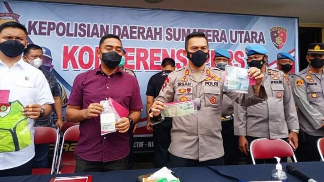 Wakapolrestabes Medan AKBP. Irsan Sinuhaji saat memberikan keterangan pers  