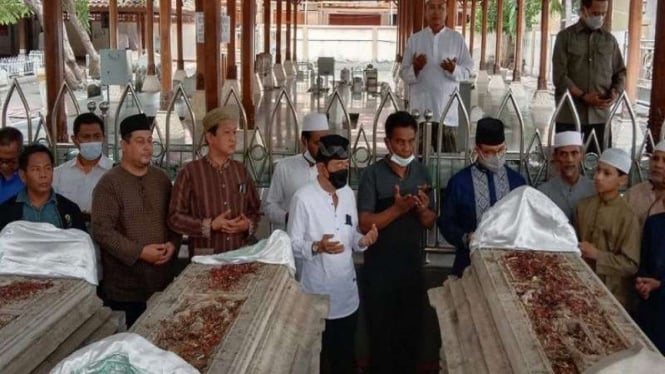 Gubernur DKI Jakarta Anies Baswedan ziarah makam Sunan Gresik
