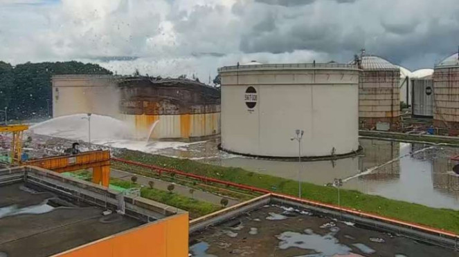 Tangki Pertamina Cilacap.