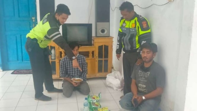 Patroli Jalan Raya Polda Jambi tangkap pengendar sabu-sabu dari Riau.