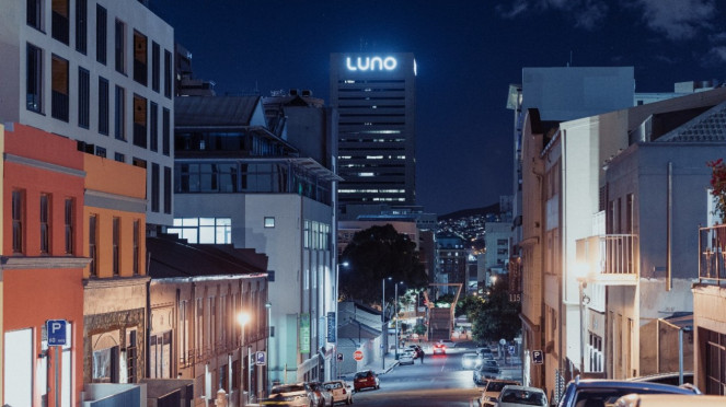 Luno.