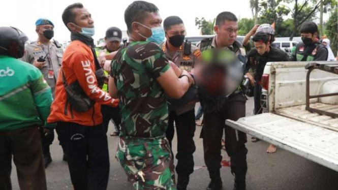 Pengemudi motor dan satu orang penumpang alami kecelakaan di Kabupaten Tangerang