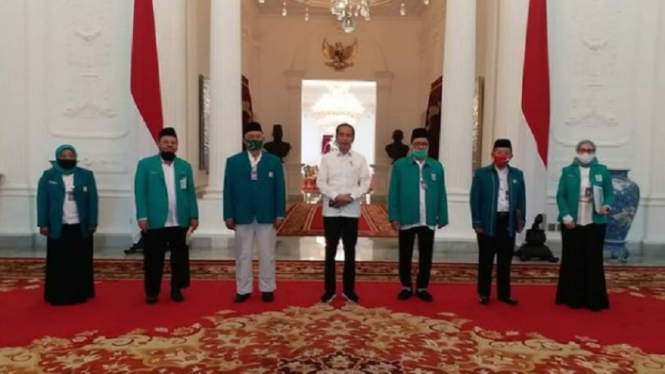 Ustaz Farid Okbah (dua dari kiri) saat bertemu Presiden Jokowi di Istana Negara 