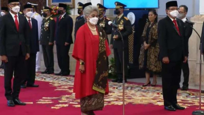 Presiden Jokowi lanti para dubes baru RI di Istana Negara