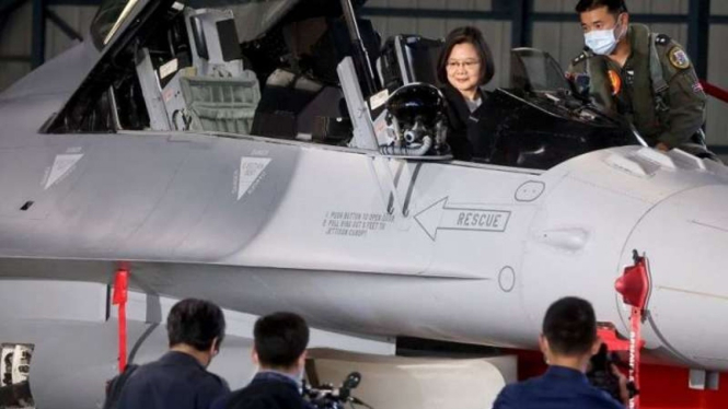 Taiwan meluncurkan penugasan skuadron pertama pesawat tempur F-16V 