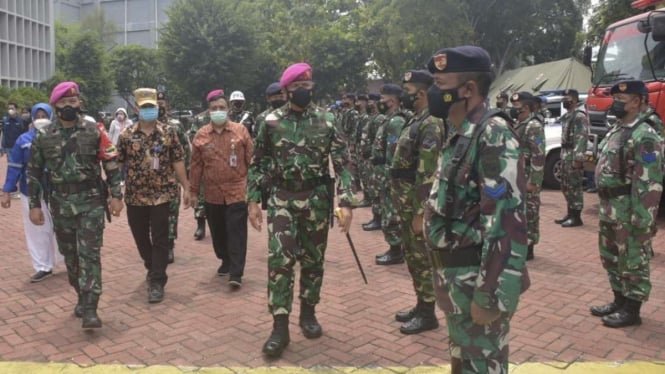 VIVA Militer: Danlantamal III Jakarta periksa kesiapan Satgas Bencana Jakarta