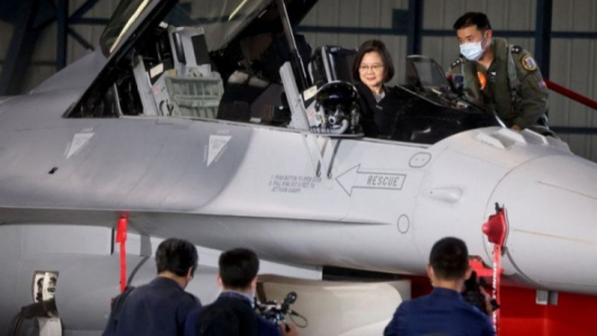 Taiwan Resmikan Skuadron F-16V Pertama di Tengah Ketegangan dengan China.