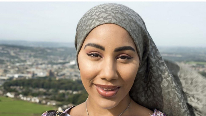 The story of a beautiful party queen who chose to convert to Islam, her life changed