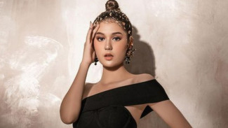 Foto Rambut Indah Zoe Jackson, Bintang Buku Harian Seorang Istri&nbsp;