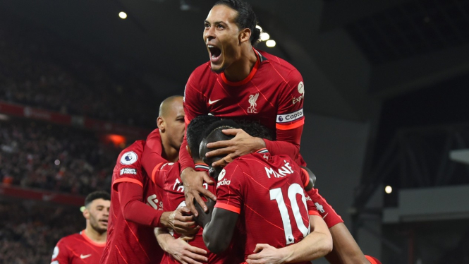 Pemain Liverpool merayakan gol ke gawang Arsenal