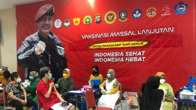 Badan Intelijen Negara Daerah Kepulauan Riau melakukan vaksinasi massal