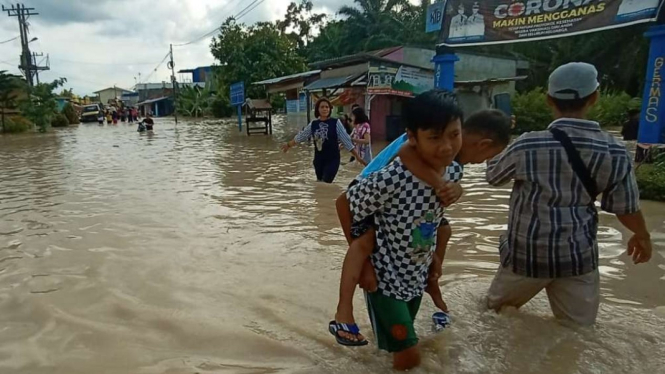 Banjir rendam Kota Tebing Tinggi.
