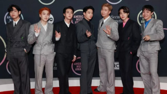 Borong 3 Piala, BTS Cetak Sejarah di AMA 2021