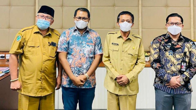 Waketum Kadin Dian Prasetio dan Bupati Lombok Tengah Lalu Pathul Bahri.