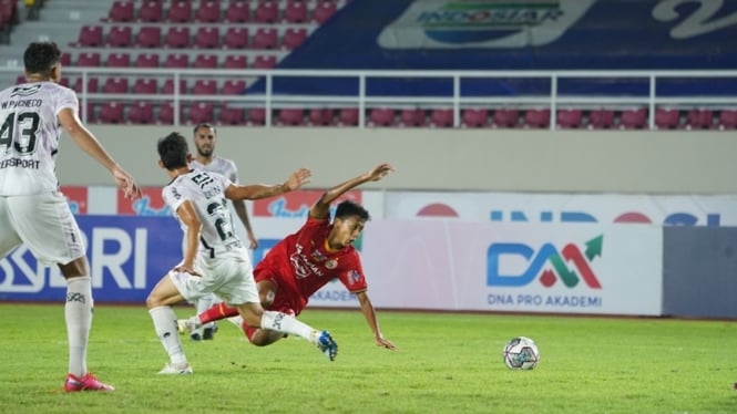 Pertandingan Persija melawan Bali United