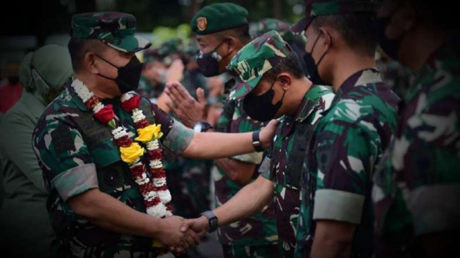 VIVA Militer: KSAD Jenderal TNI Dudung A.R kunjungi Makodam XIV/Hasanuddin